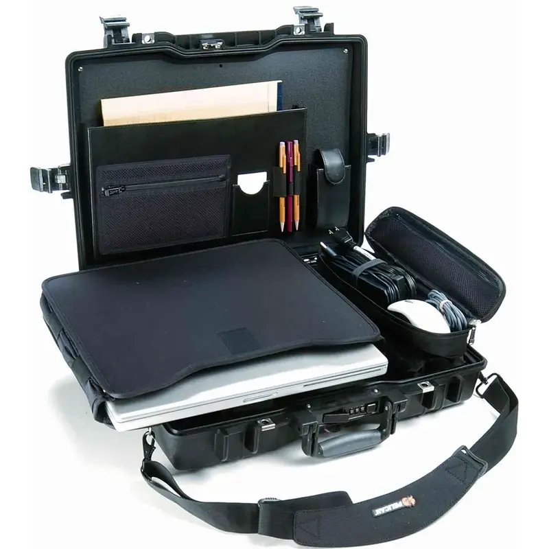 Peli 1495CC1 Deluxe Laptop Case-4